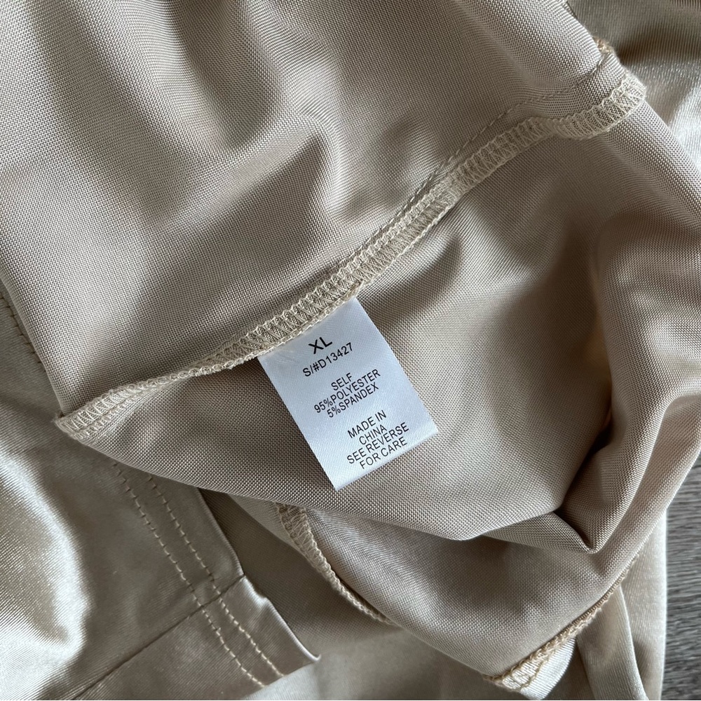Slipping through satin midi dress size XL - Picture 4 of 6